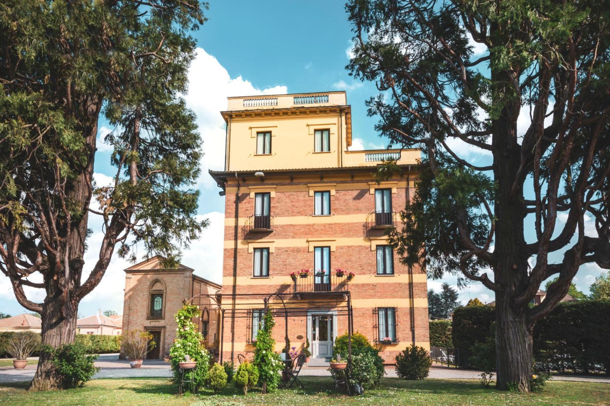 Hotel Villa Liberty Pontecurone Екстериор снимка
