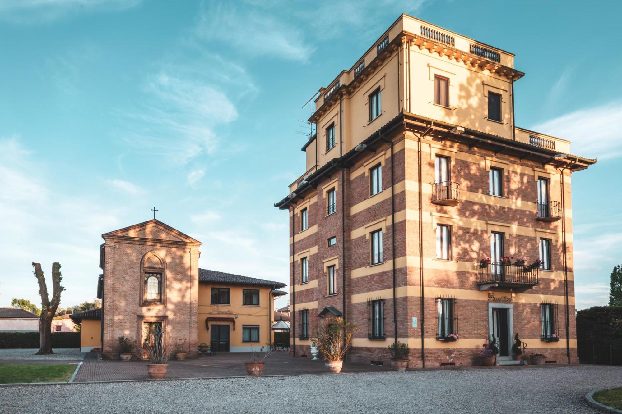 Hotel Villa Liberty Pontecurone Екстериор снимка