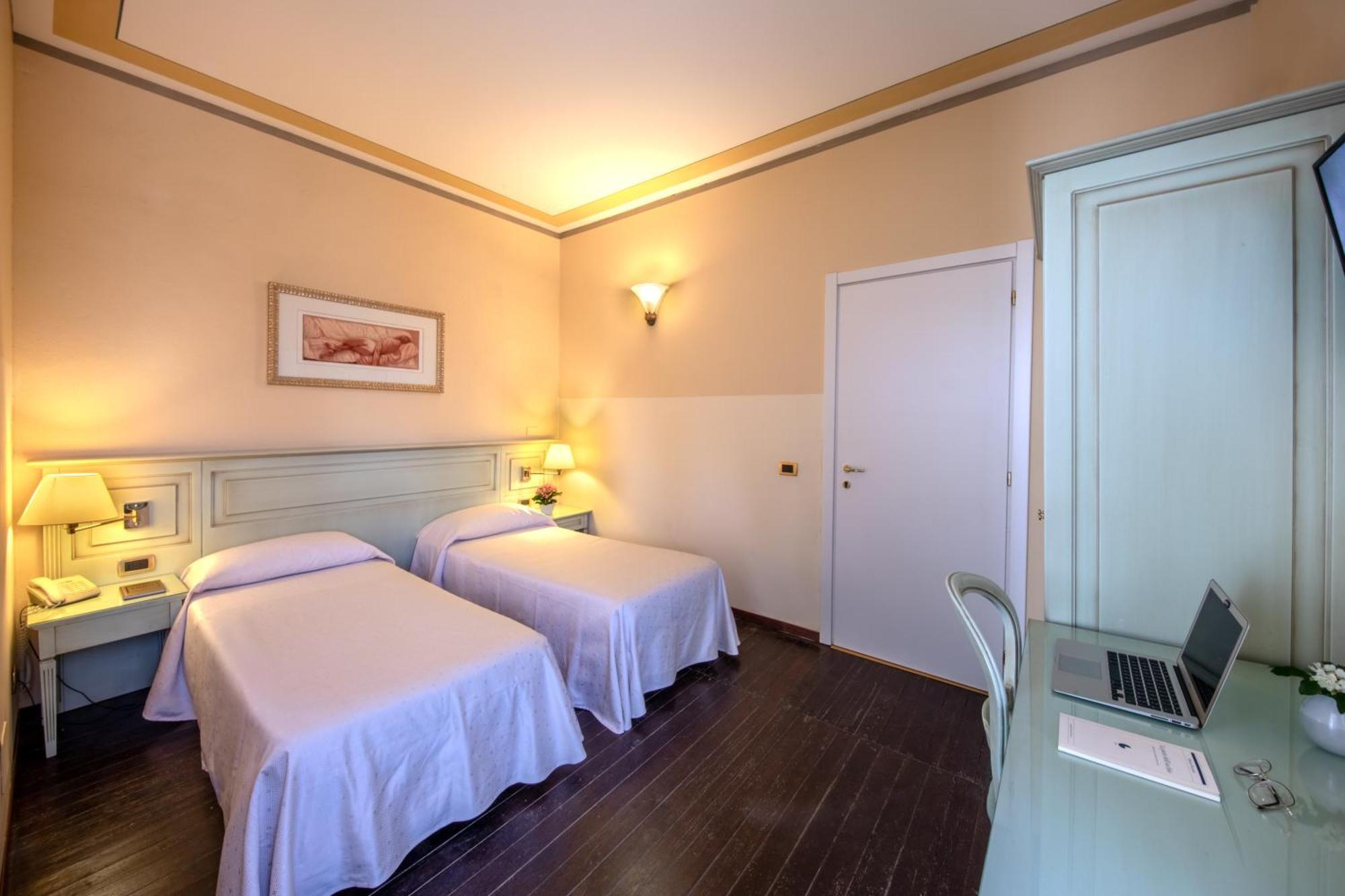 Hotel Villa Liberty Pontecurone Екстериор снимка