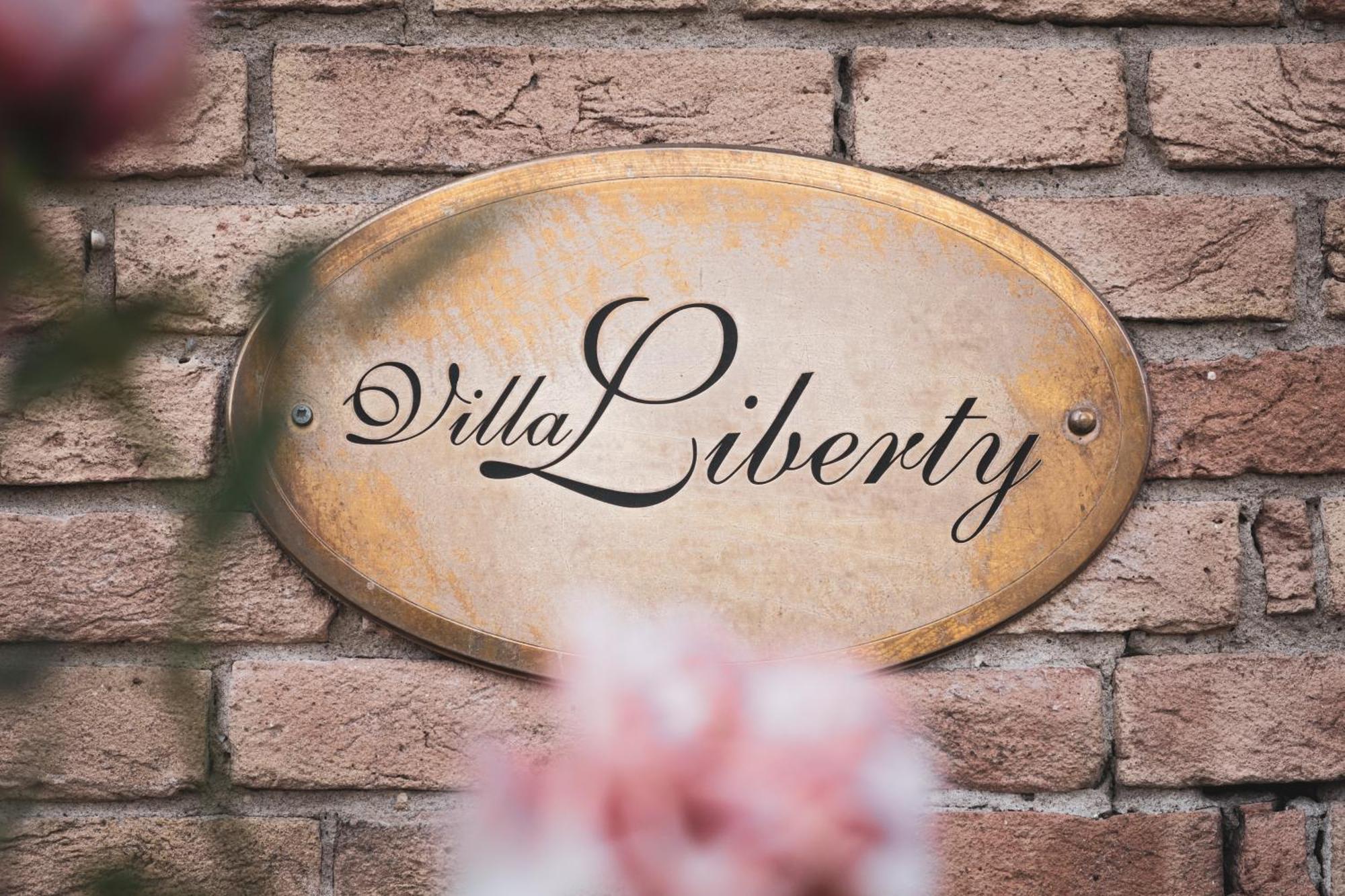 Hotel Villa Liberty Pontecurone Екстериор снимка