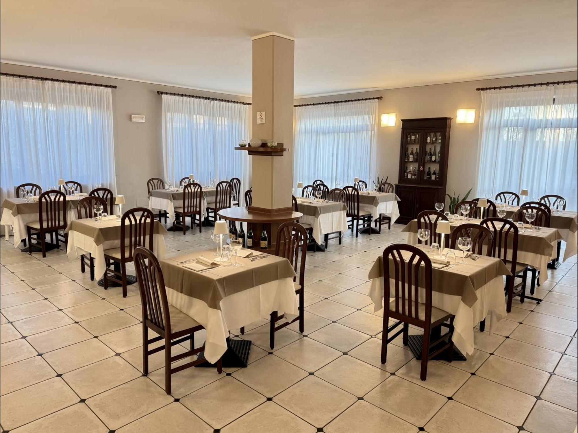 Hotel Villa Liberty Pontecurone Екстериор снимка